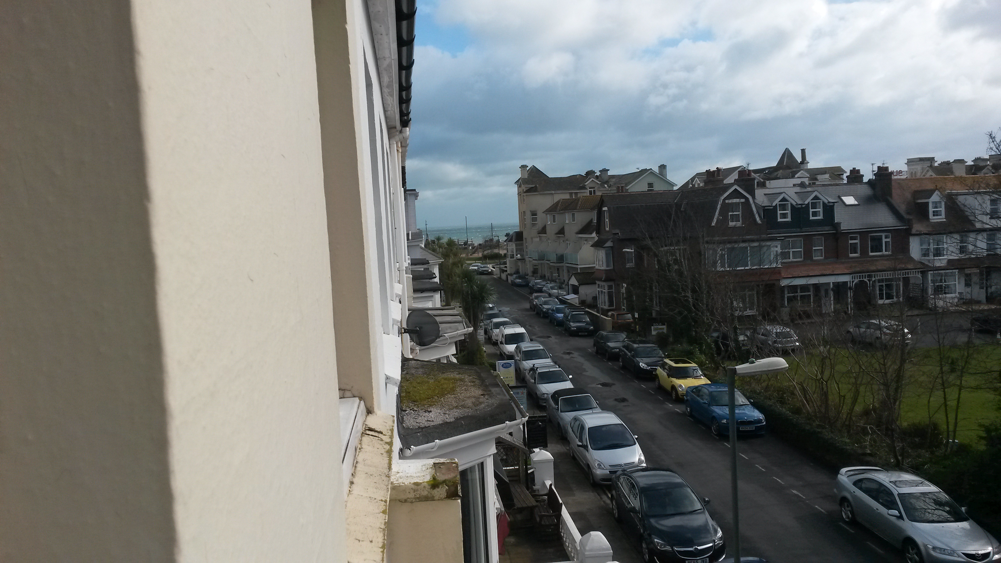 I can see the sea!!